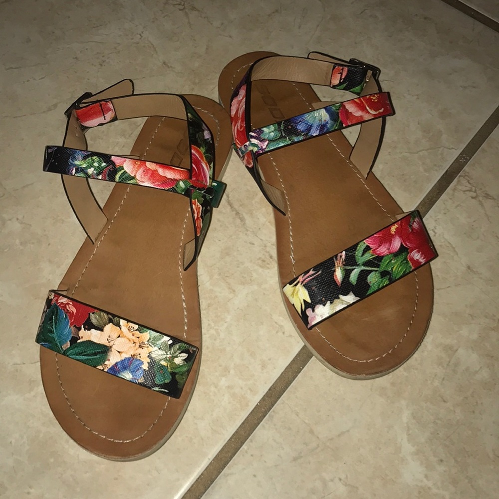 Floral sandals